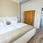 Artem Orbis 3*